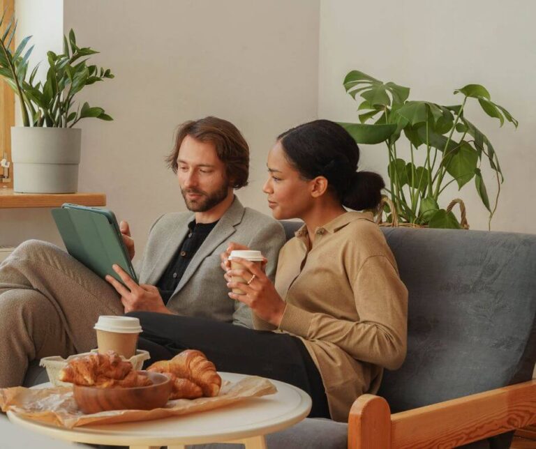 couple learning english online win an ipad