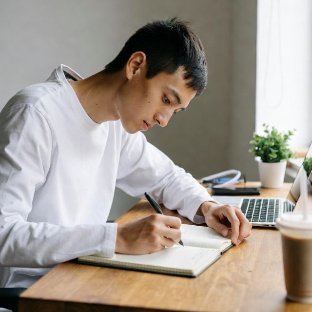 pos-na-miliseis-gia-tin-kathimerinotita-sou-sta-anglika